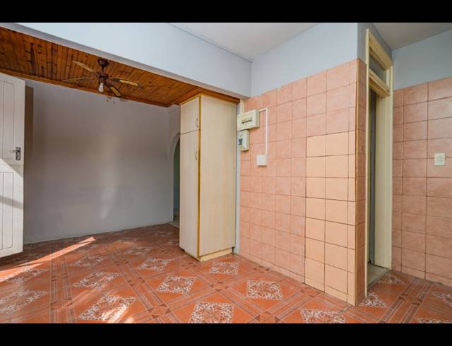 4 BEDROOM MAISONETTE TO LET IN RESERVOIR HILLS
